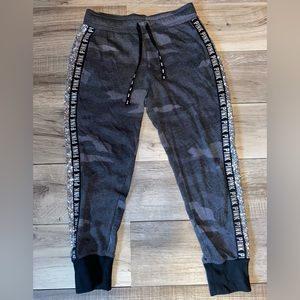 Vs Pink Camouflage sequin Joggers 💙